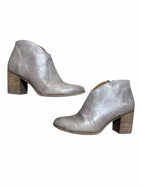 Frye Nora Zip Short Bootie Size 7